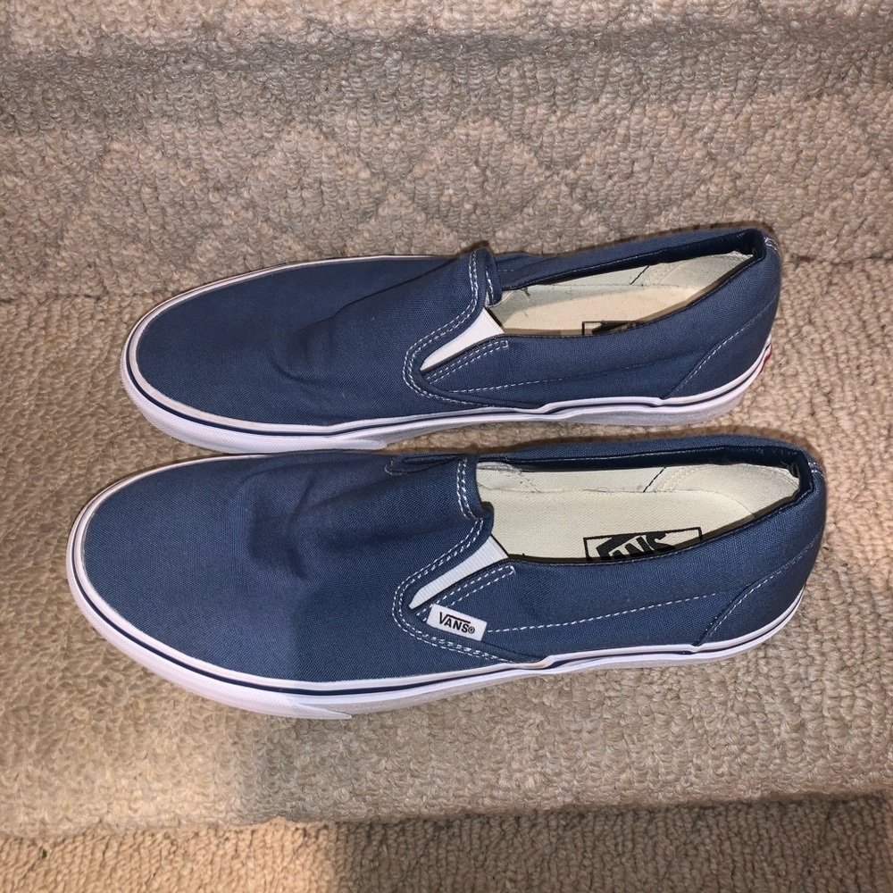 Blue vans slip on. Men’s size 10. Brand new.